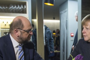 Nemška SPD s Schulzem lovi CDU Angele Merkel