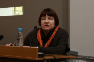 Kruha se prosi, pravice se zahteva!