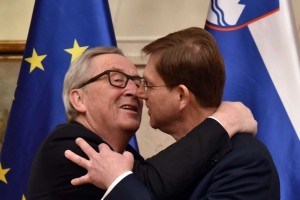 Cerar: Juncker se ponuja za posrednika v arbitraži