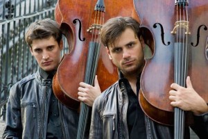 Duo 2Cellos razprodal dva koncerta 