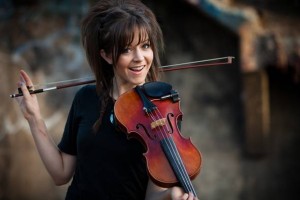 HIT DNEVA: Lindsey Stirling - Love&#39;s Just A Feeling feat. Rooty