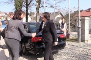 V&#38;F: Evrokomisarka Bulčeva obiskala Gimnazijo Novo mesto