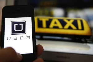 Uber lani krepko v rdečih številkah