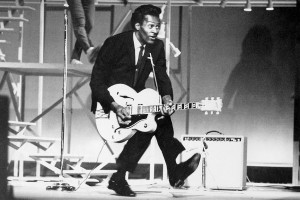 Umrl je legendarni rocker Chuck Berry