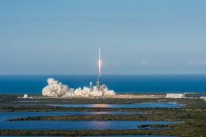 Zgodovinski uspeh SpaceX: uspešno izstreljena že uporabljena nosilna raketa