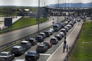 Čakalne vrste so se nekoliko skrajšale, a kako dolgo bomo to trpeli?