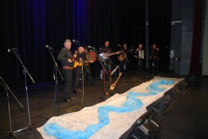F&#38;V: Dobrodelni koncert s Prifarskimi muzikanti in Mladimi Belokranjci 