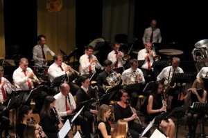 FOTO: Pihalni orkester Občine Šentjernej dokončno prebudil pomlad