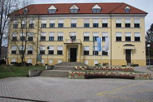 Na Senovem prireditev Za sodobnejšo šolo
