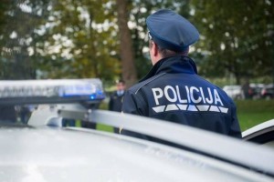 Policija išče roparja prodajalne v Kamniku