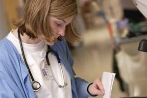 Danes praznujejo medicinske sestre