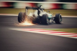 Ferrarija najhitrejša na zadnjem prostem treningu
