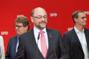 Schulz je pripravljen na pogovore z Merklovo, a vstop v koalicijo še ni gotov