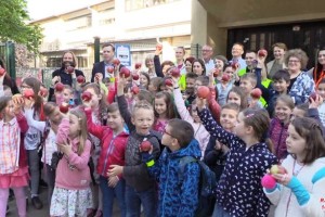 VIDEO: Nov projekt Pešbus na Osnovni šoli Grm