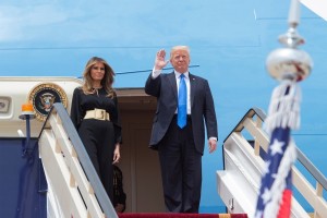 FOTO: Bravo, Melania - prva dama si v Savdski Arabiji ni zakrila glave