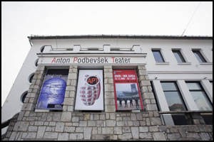V APT premiera Slovenija gori