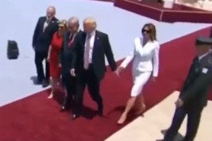 VIDEO: Taco stran: Melania odbila Trumpovo roko