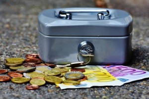 Ciciban in Pedenjped v likvidnostnih težavah