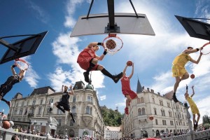 Dunking Devils gradijo največji trampolin park v Sloveniji