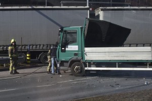 Trčenje tovornjakov pri Blagovici zaprlo štajersko avtocesto