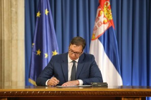 Srbija iz "varnostnih razlogov" odpoklicala diplomate iz Skopja