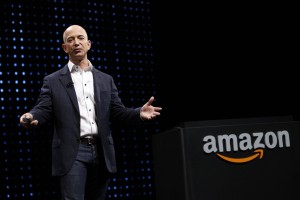 Šef Amazona Jeff Bezos na Twitterju: Komu naj podarim svoje milijone