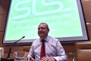 Zidanšek: Imam široko podporo v stranki, izrednega kongresa SLS ne bo