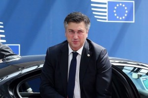 Bo hrvaški premier Plenković leta 2019 v Bruslju nasledil Junckerja?