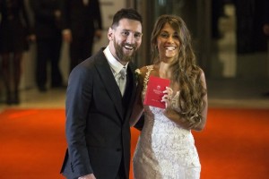 Messi in Antonella sta mož in žena: svetovna nogometna elita na "poroki stoletja"