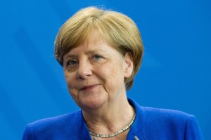 Angela Merkel obljublja "blaginjo in varnost za vse"