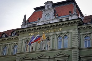 Kitajka s podkupovanjem poskušala priti do posla s Pošto Slovenije