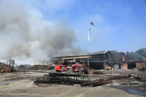 Gasilci nadaljevali z gašenjem v Zalogu; reka Krka ni onesnažena