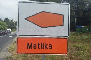 Zapora glavne ceste Novo mesto-Metlika