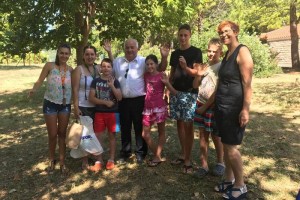 FOTO: Dolenjski otroci na Debelem rtiču uživajo