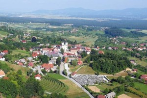 Podpis pogodbe za gradnjo nove mrliške vežice na Raki