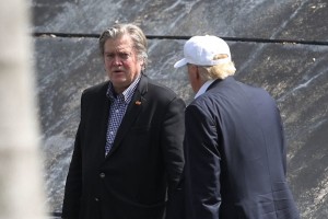 Trumpove pomilostitve: med 73 pomiloščenimi tudi Steve Bannon