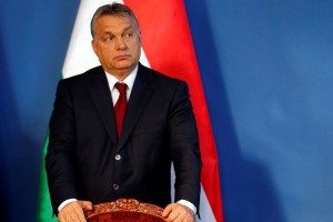 Viktor Orban se nagiba še bolj na desno in k Putinu