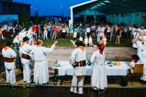 AVDIO: Začenja se tradicionalna Semiška ohcet &#34;Gremo v svate&#34;
