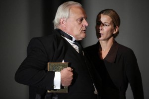 FOTO: Jutri se obeta nova premiera v APT-u