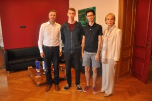 Štipendista po uspešnem prvem letniku pri županu