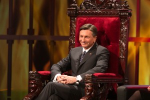 Anketa Valicona: Pahor povečuje prednost, drugi krog še vedno zelo verjeten