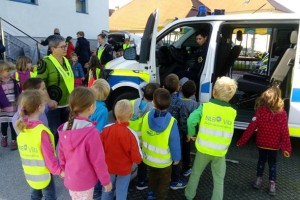 FOTO: Odprta vrata šentjernejske policije