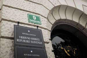 Vrhovno sodišče ob Janševi izjavi o velenjskem sodišču poziva k dostojni komunikaciji med vsemi vejami oblasti