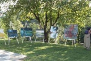  Na Dvoru pri Žužemberku odprtje galerije Dvorskih likovnih dni