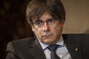 Puigdemont razočaran nad kraljem; obtožil ga je, da "namerno ignorira milijone Kataloncev"