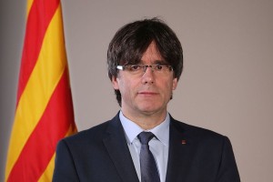 Katalonski premier Puigdemont vztraja pri razglasitvi neodvisnosti