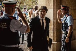 Španija zahteva zaporni nalog za Puigdemonta; ga bo Belgija izročila?