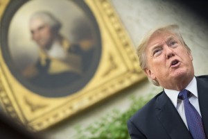 Trump: Islamska država bo plačala "visoko ceno" za napade na ZDA