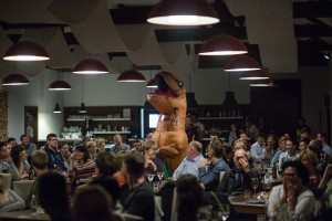 FOTO: Brade nasmejale razprodano dvorano na Loki