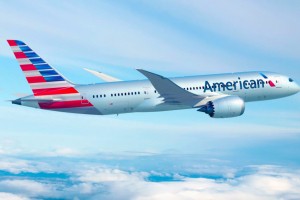 Piloti American Airlines zaradi koronavirusa tožijo družbo, ki naj bi jih silila leteti na Kitajsko